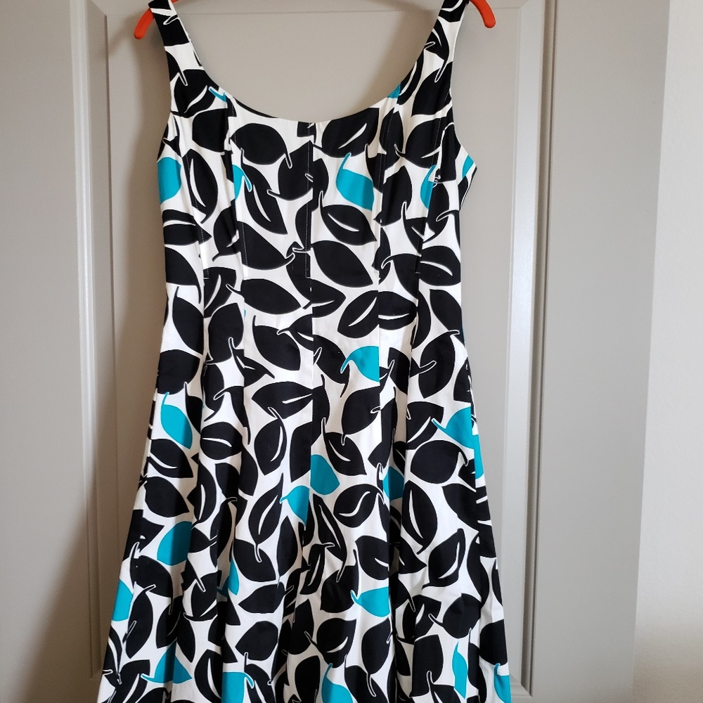 Nine West Size 8 Fit and Flare Sleeveless Dress